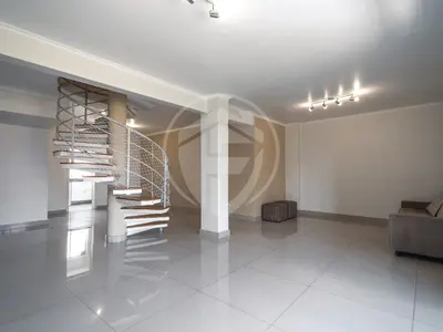 Apartamento Duplex no Cabral - 150m² | 3 quartos | 2 vagas de garagem - Foto 1