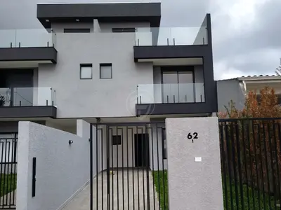 Sobrado novo a venda com 3 suítes no Bairro Barreirinha - Foto 1